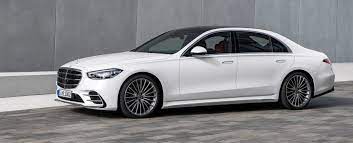 Mercedes-Benz apuesta por el lujo y está bien posicionado para llevar a cabo su estrategia de subida de gama. Qué hacer con esta acción.